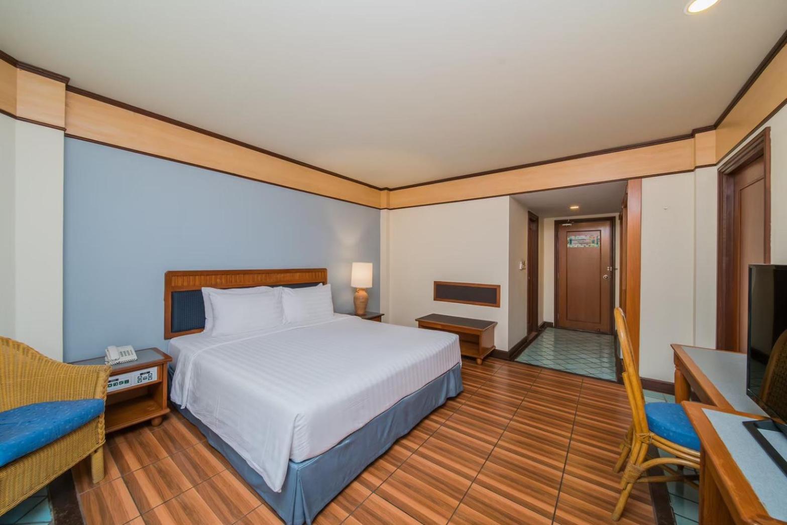 Botany Beach Resort Pattaya Na Chom Thian Room photo