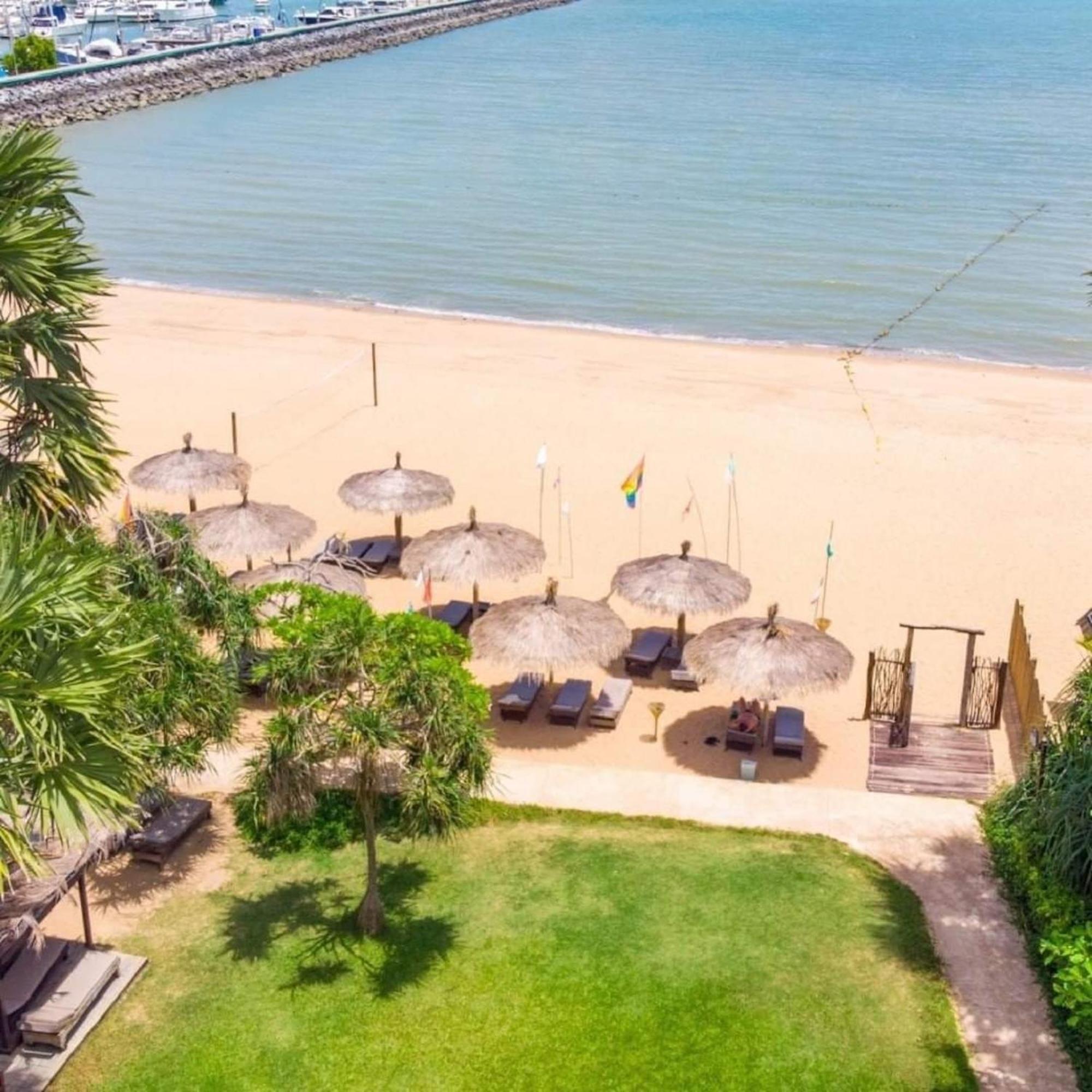 Botany Beach Resort Pattaya Na Chom Thian Exterior photo