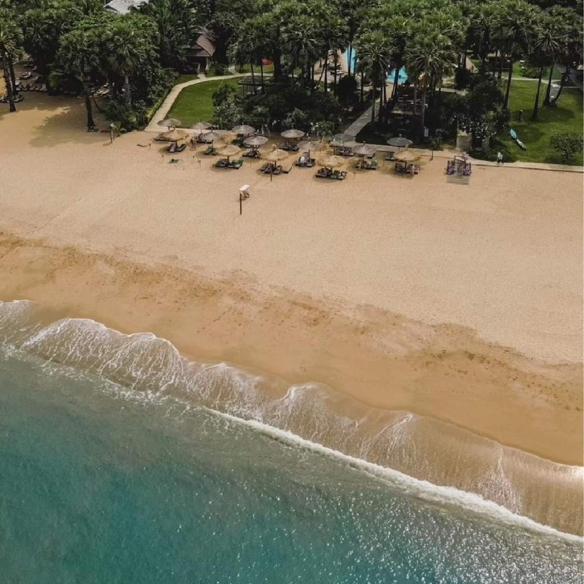 Botany Beach Resort Pattaya Na Chom Thian Exterior photo